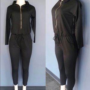 NWOT Ellie & Kate Hooded Black Jumpsuit Size Medium